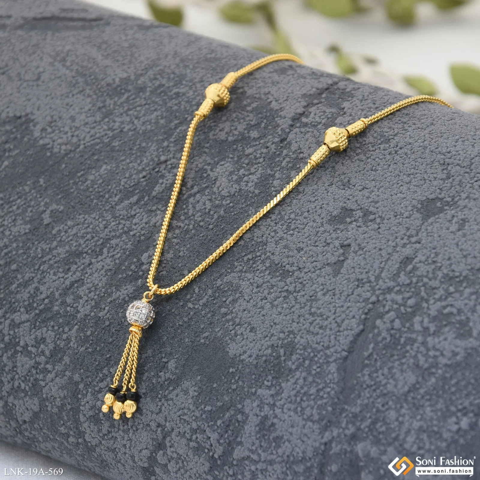 1 Gram Gold Plated Glamorous Design Necklace for Ladies - Style A569