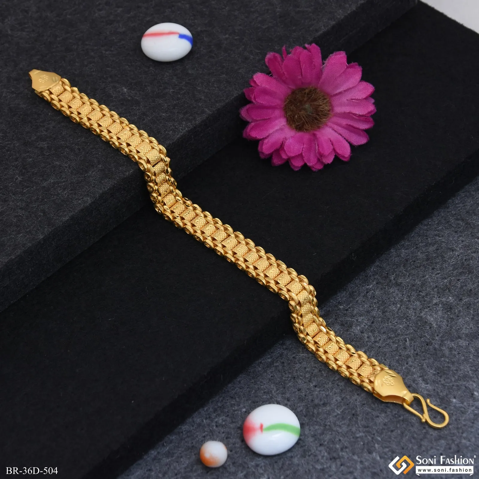 1 Gram Gold Plated Popular Design Box Bracelet for Men - Style D504