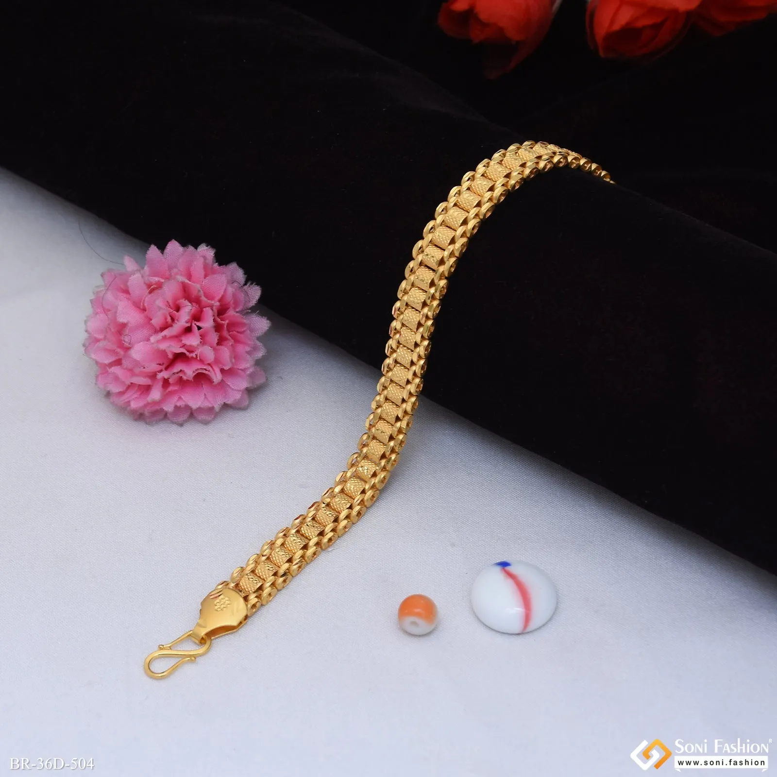 1 Gram Gold Plated Popular Design Box Bracelet for Men - Style D504