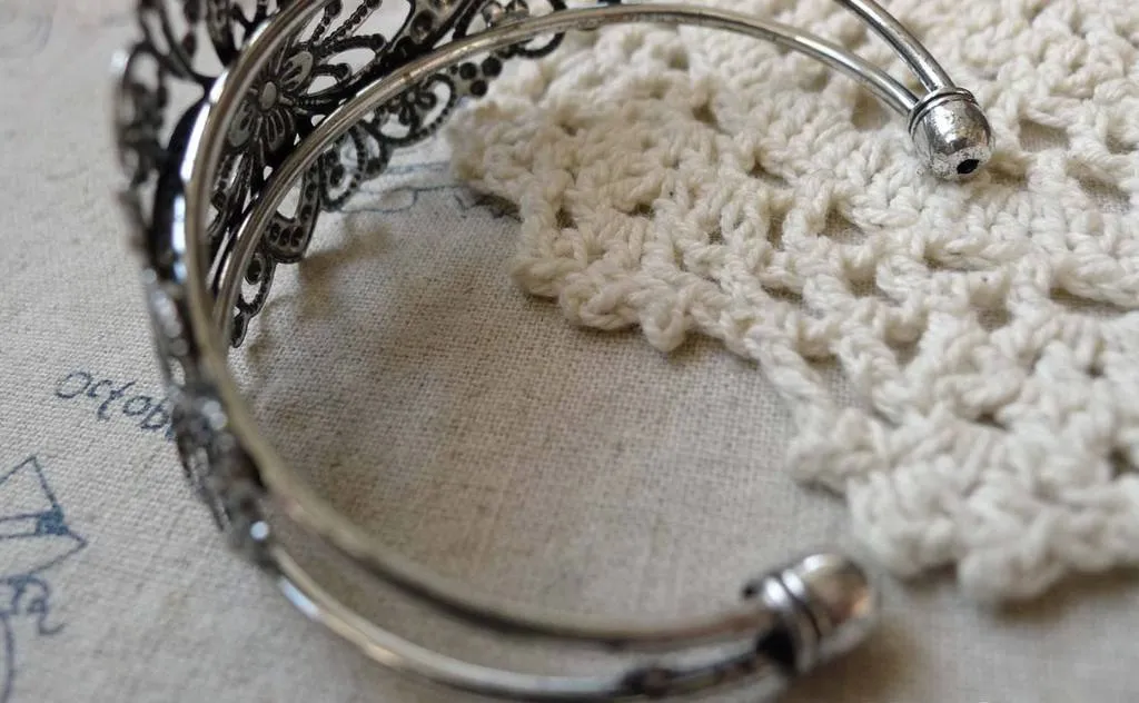 1 pc Antique Silver Brass Filigree Flower Bangle Bracelet  A6318