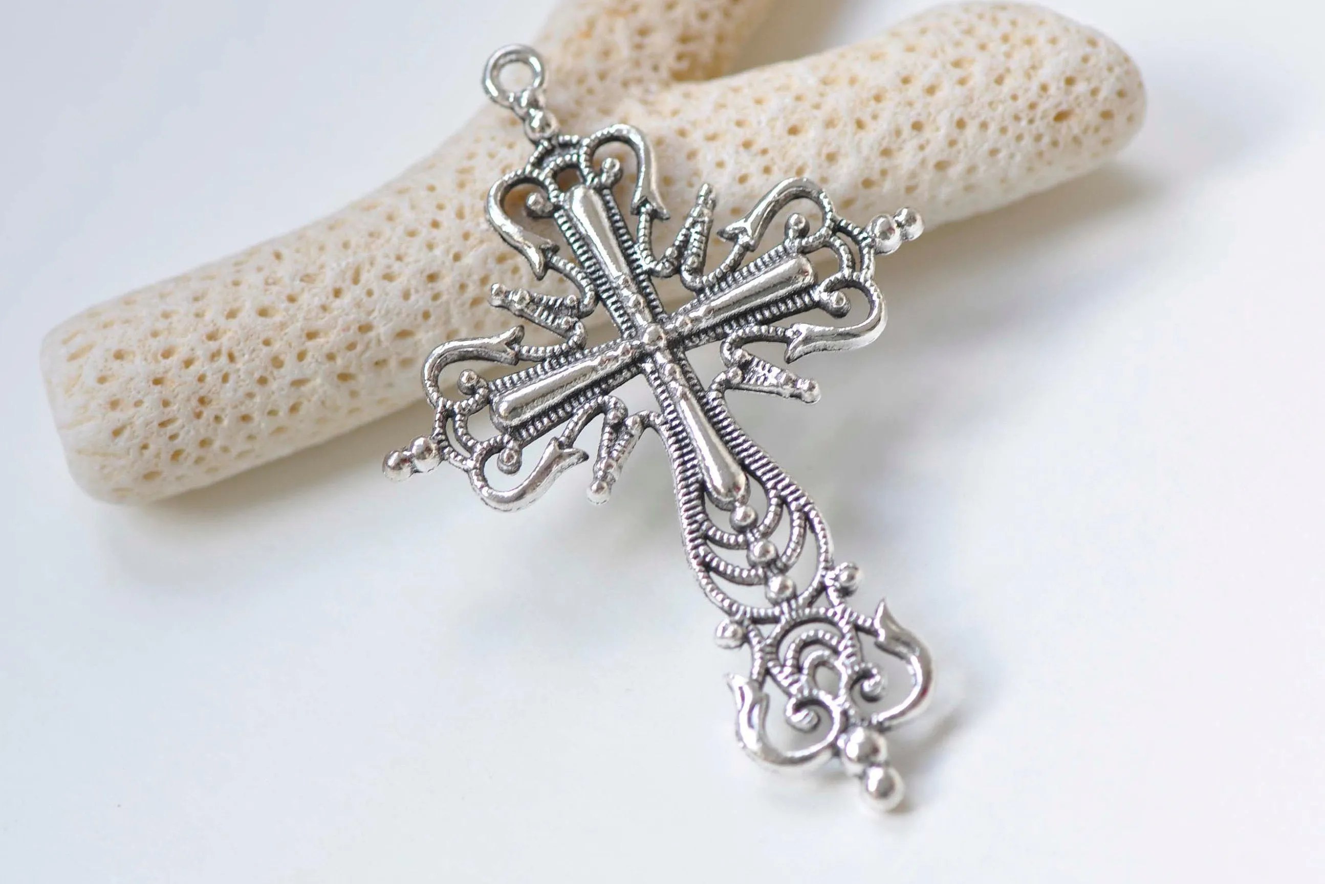 10 pcs Antique Silver Filigree Cross Pendants Charms 42x63mm A1790