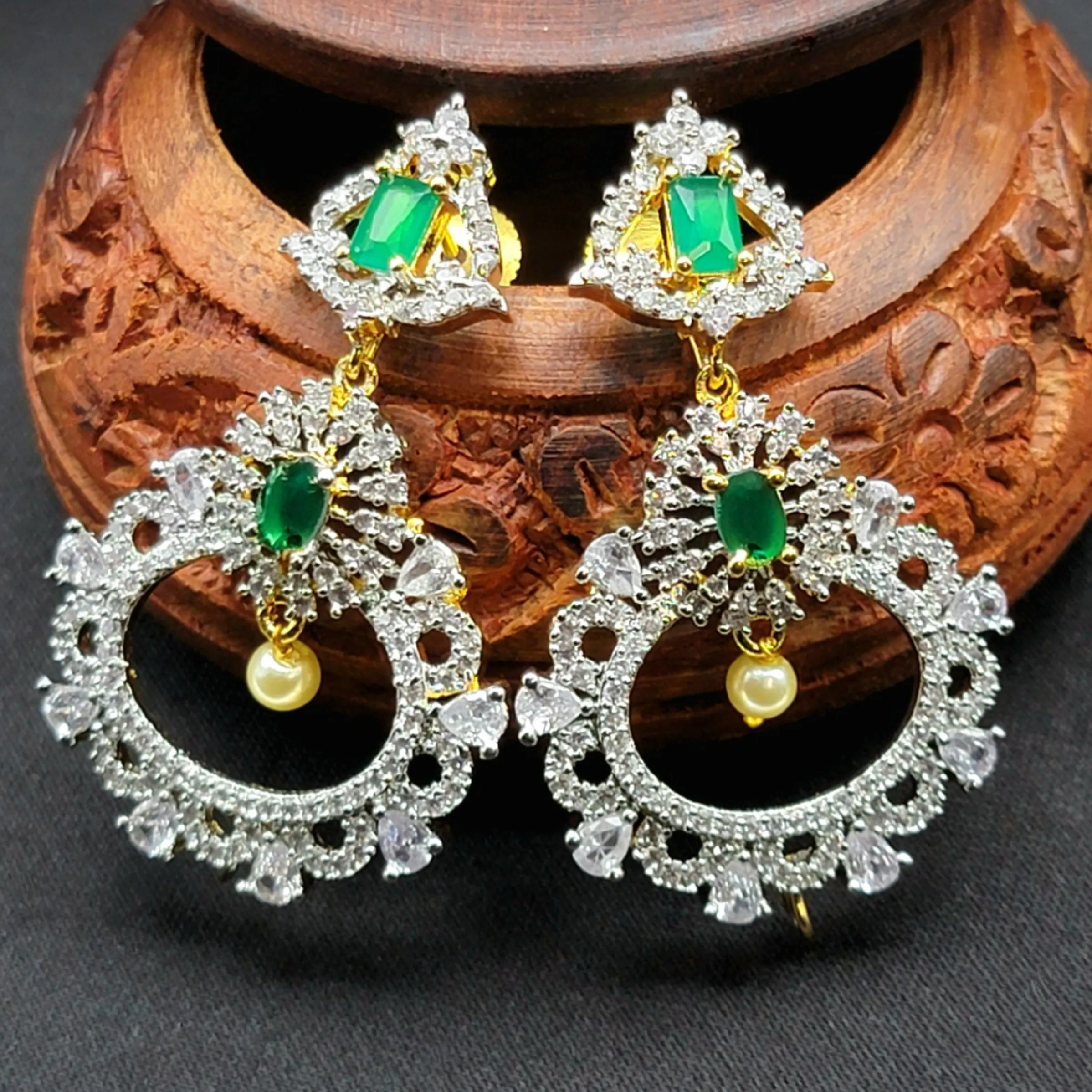 4-in-one Changeable Green & White AD Zircon Jhumka Earring