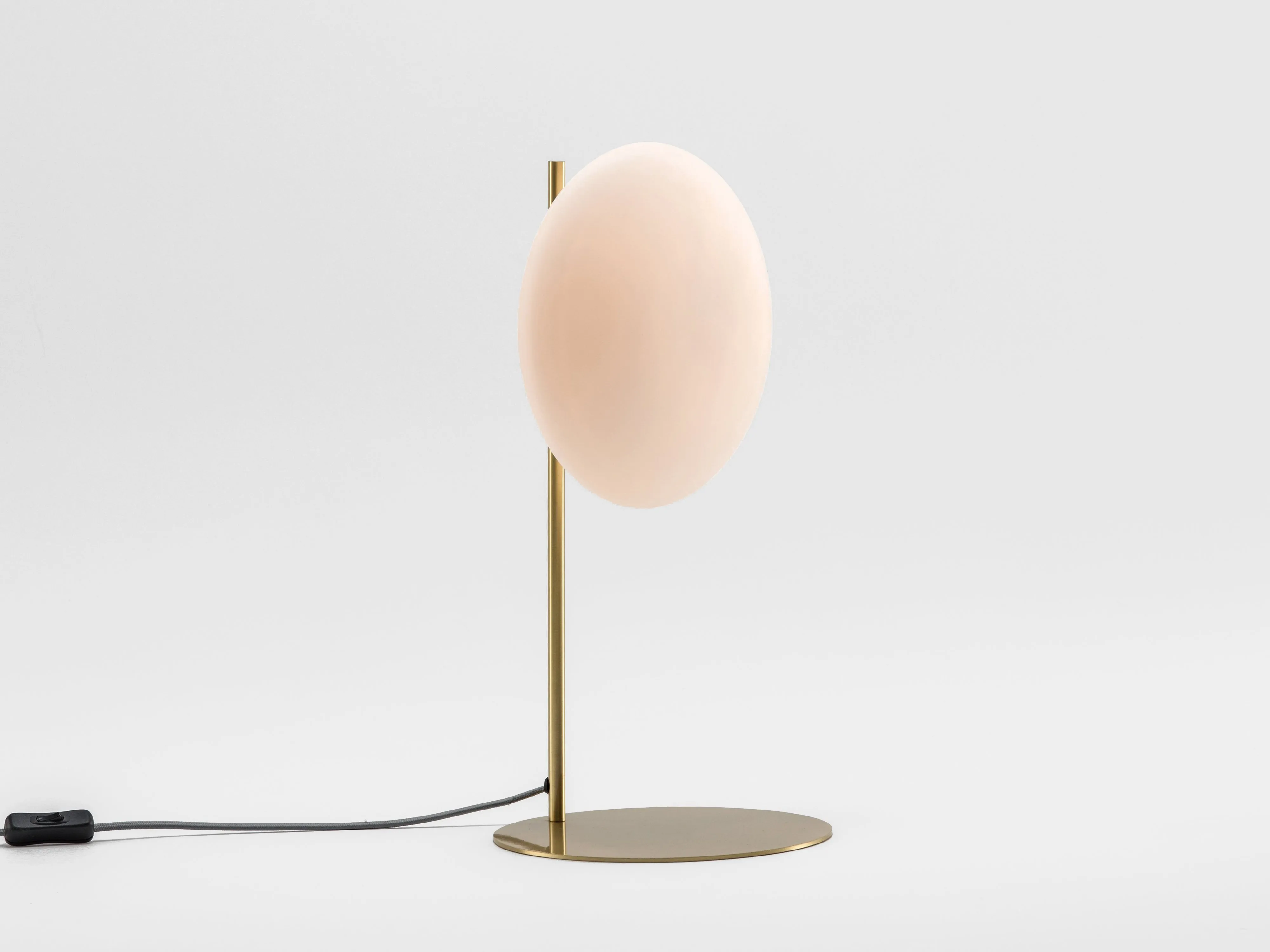 Brass ellipse table lamp