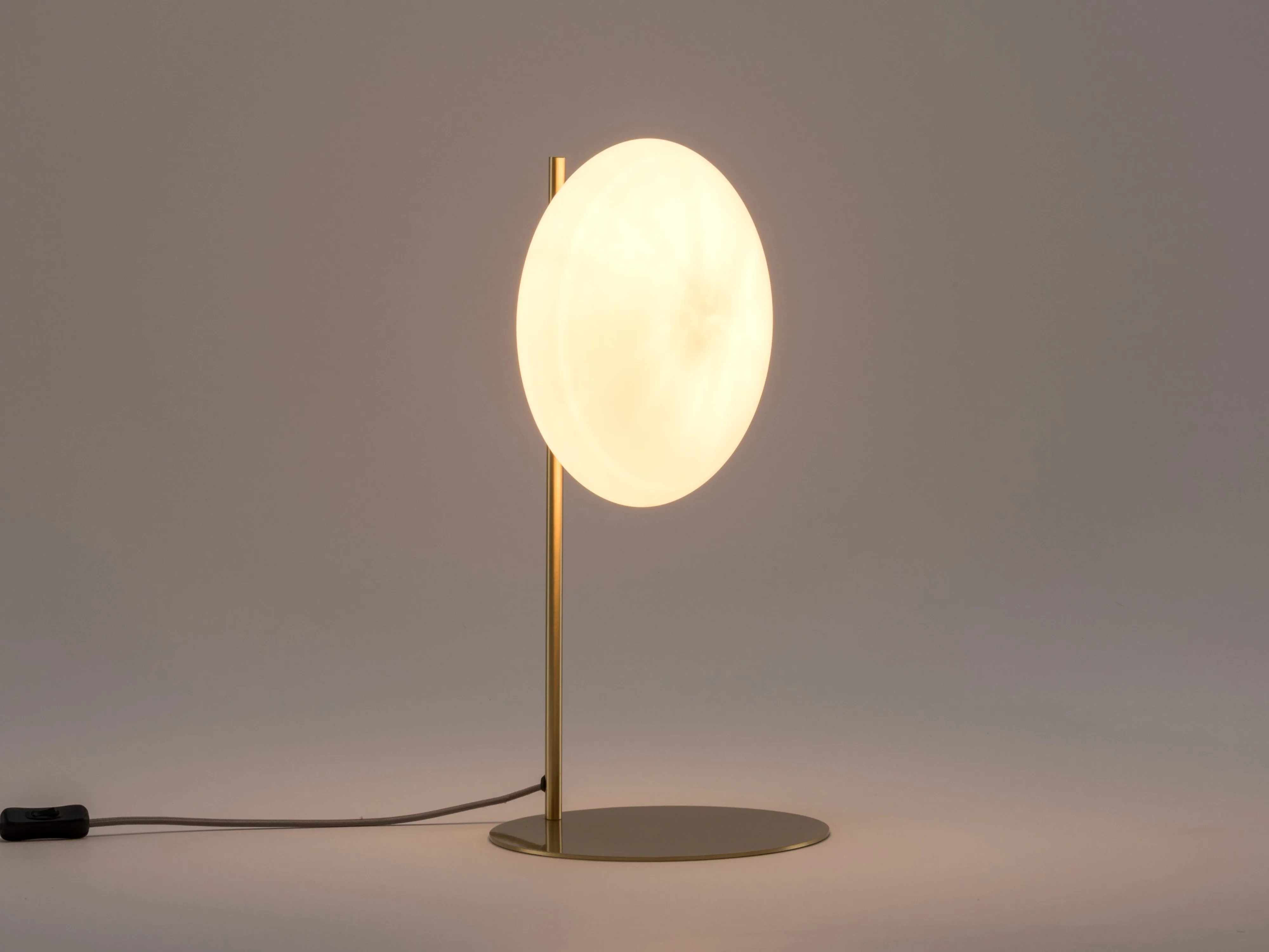 Brass ellipse table lamp