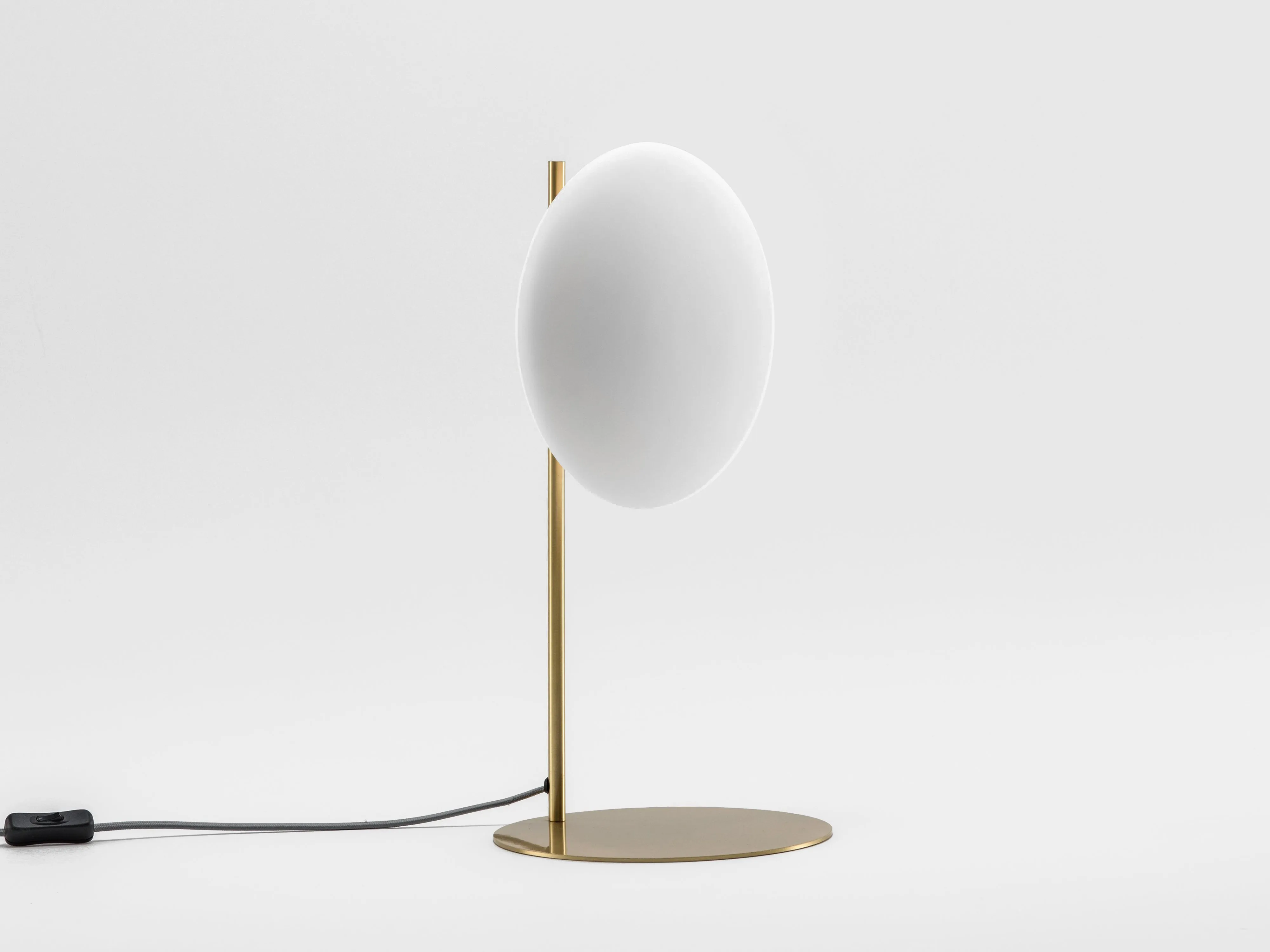 Brass ellipse table lamp