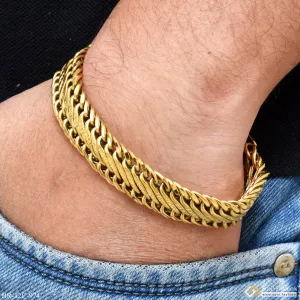 Chic Design Superior Quality Gold Plated Bracelet for Men - Style C974