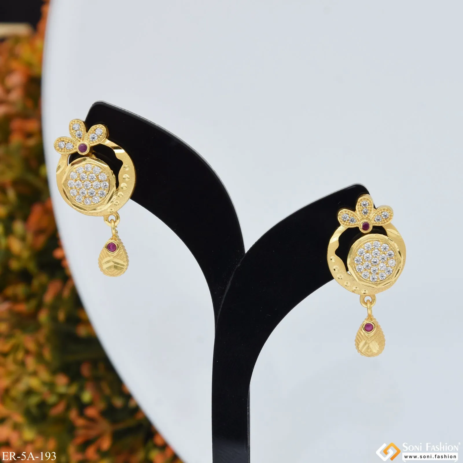 Finely Detailed Gold Plated Earrings for Ladies - Style A193