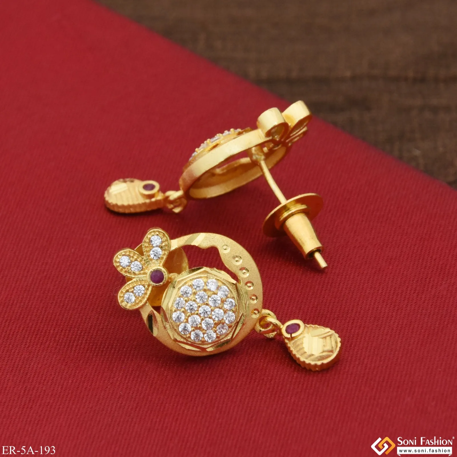 Finely Detailed Gold Plated Earrings for Ladies - Style A193