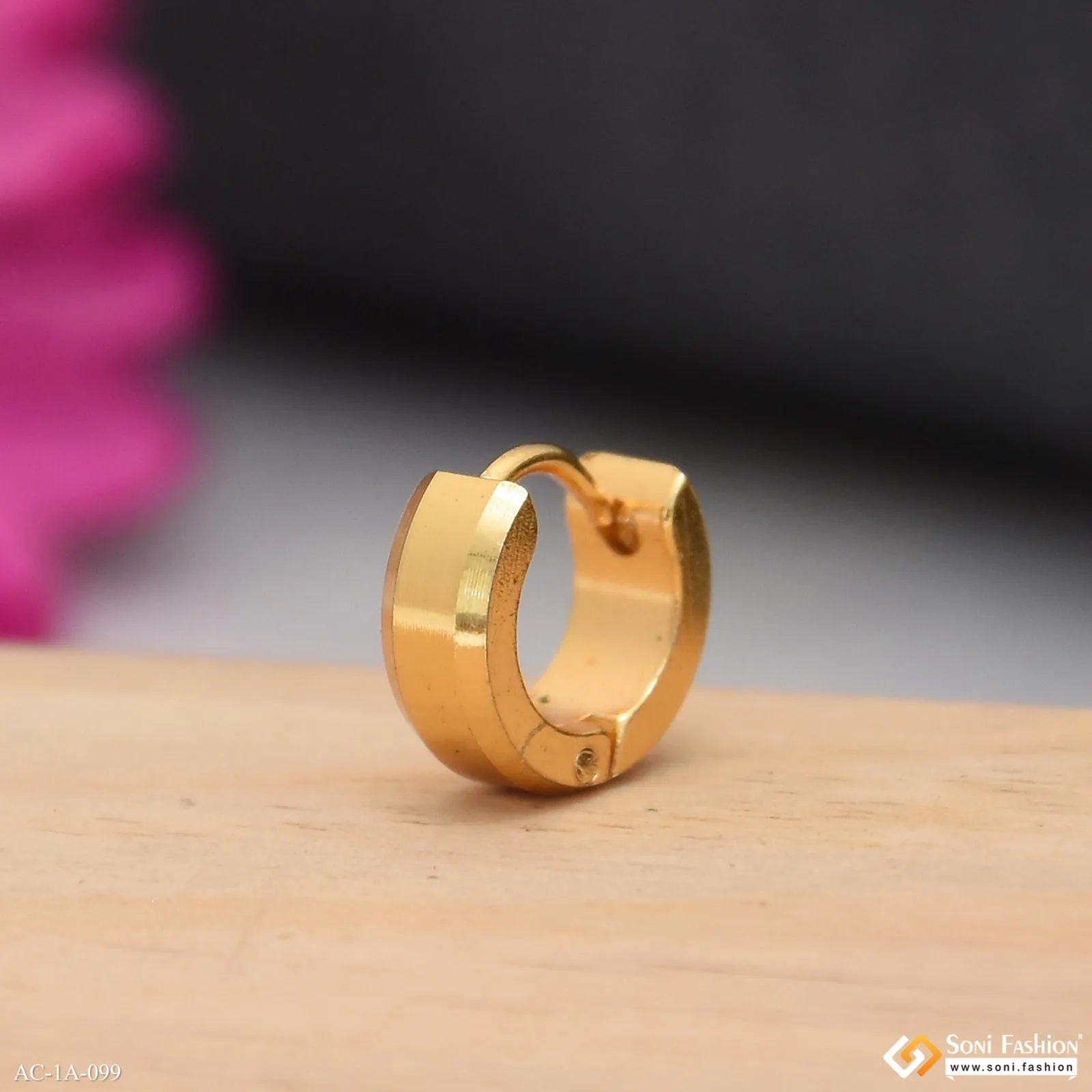 Golden Color Stainless Steel Stud Earring For Men (1 Pc) - Style A099