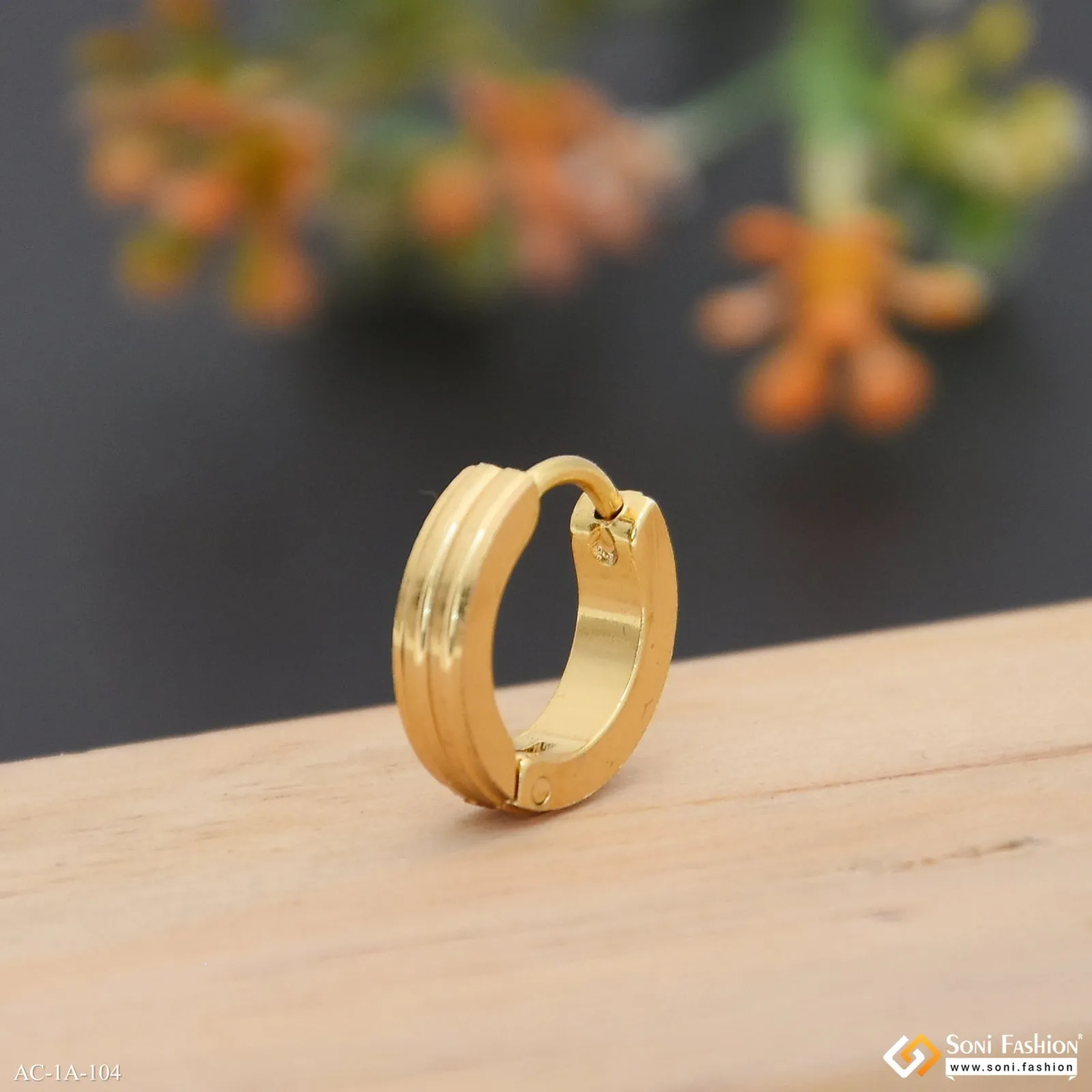 Golden Color Stainless Steel Stud Earring for Men - Style A104