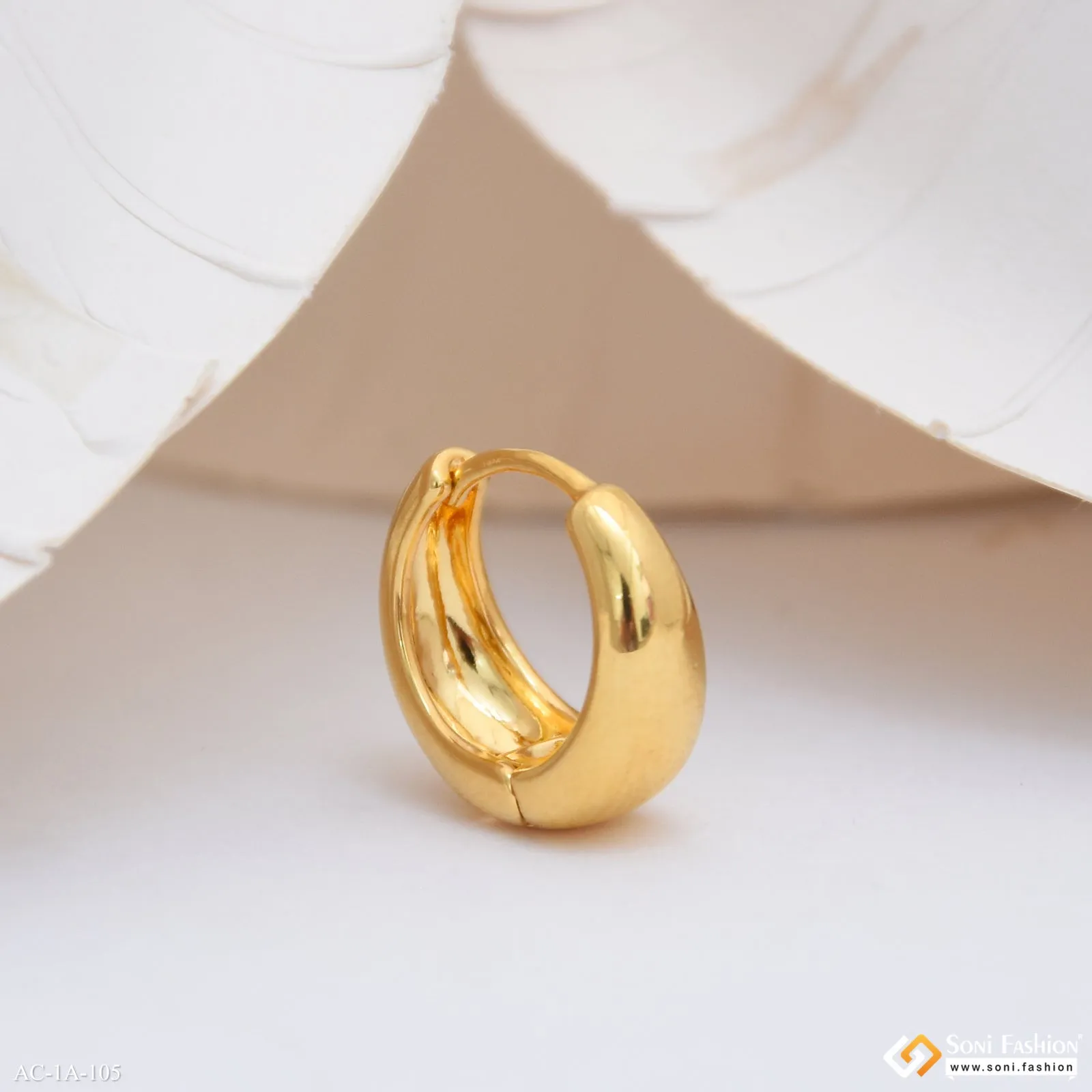 Golden Color Stainless Steel Stud Earring for Men - Style A105