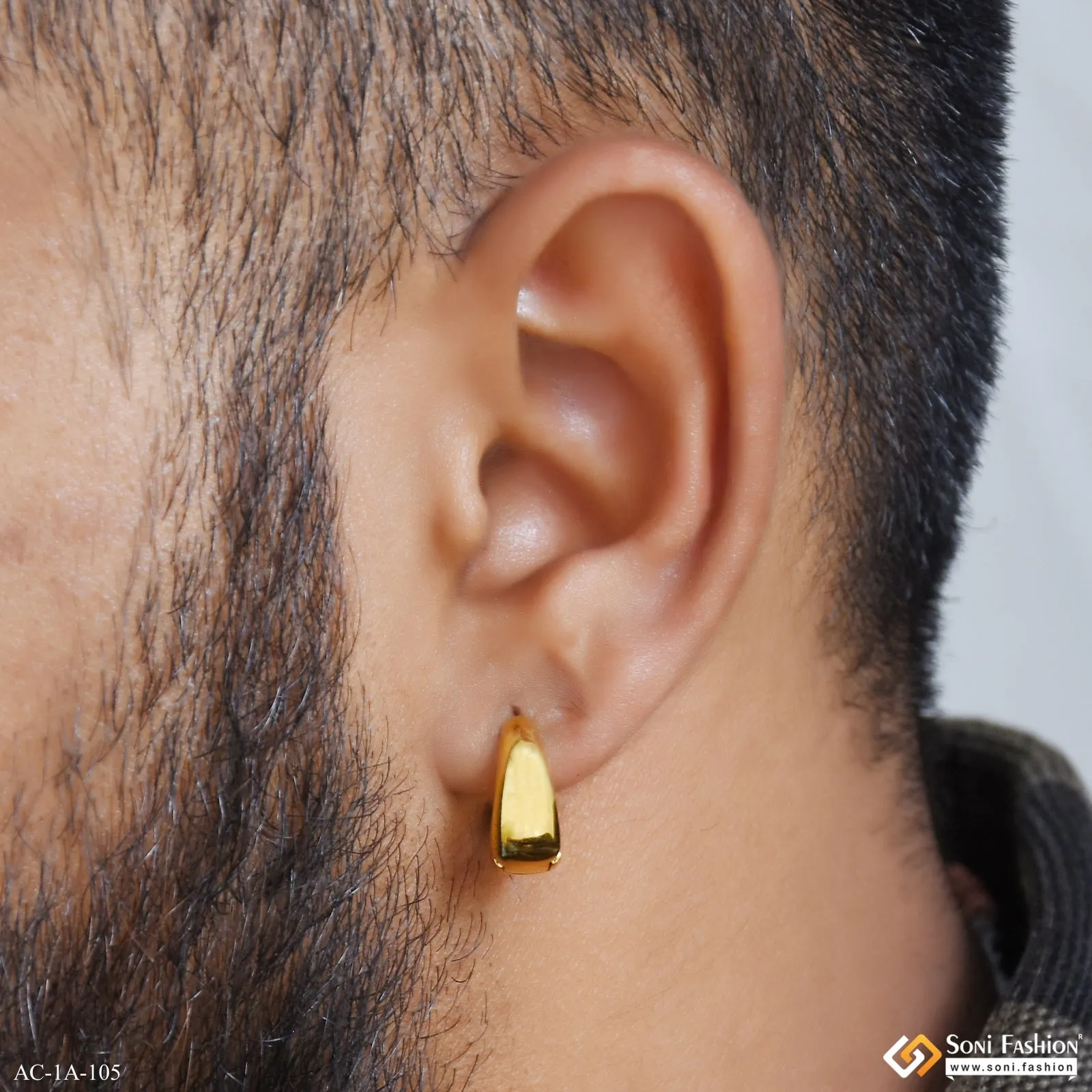 Golden Color Stainless Steel Stud Earring for Men - Style A105