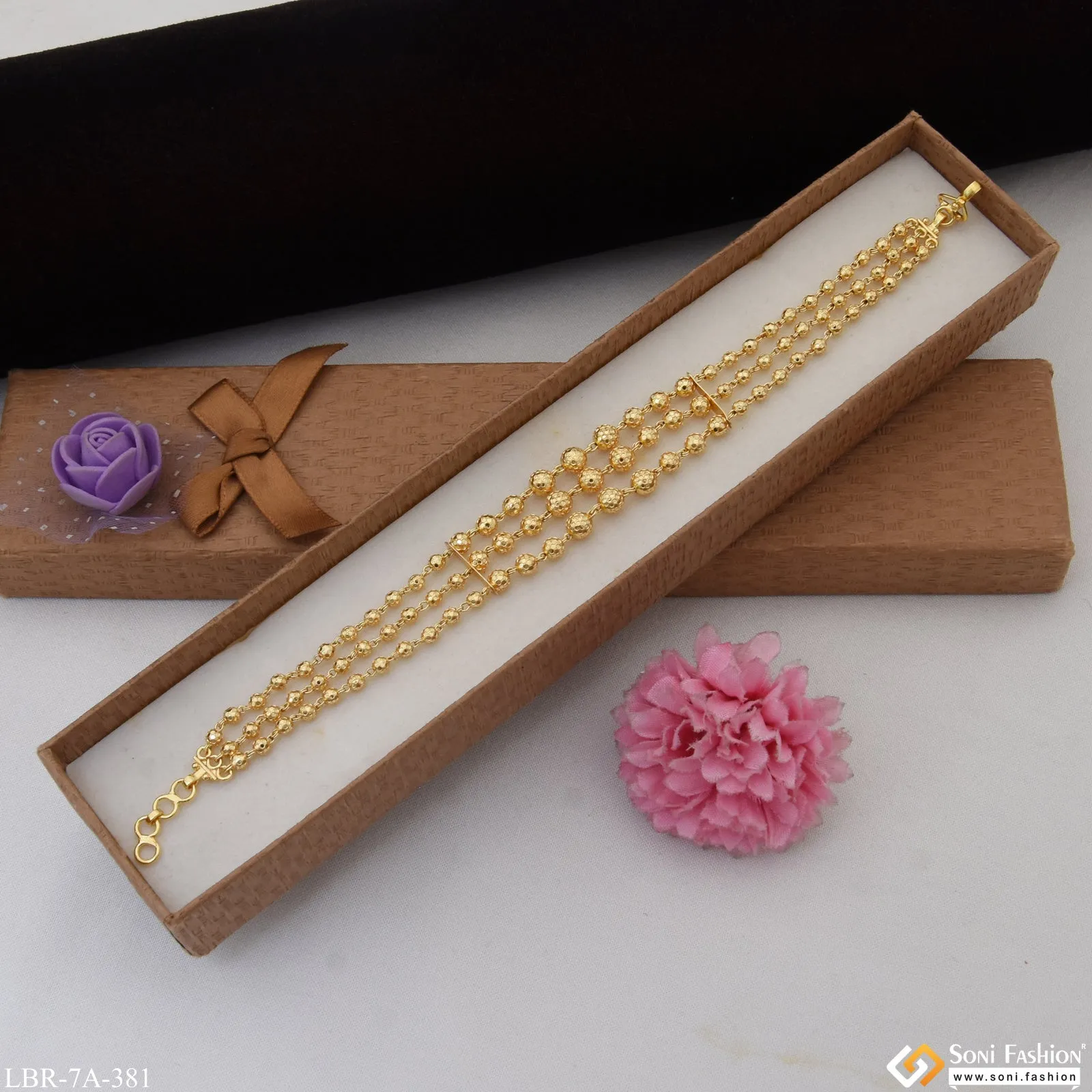 Graceful Design Gold Plated Brass Beaded Bracelet for Ladies - Style A381