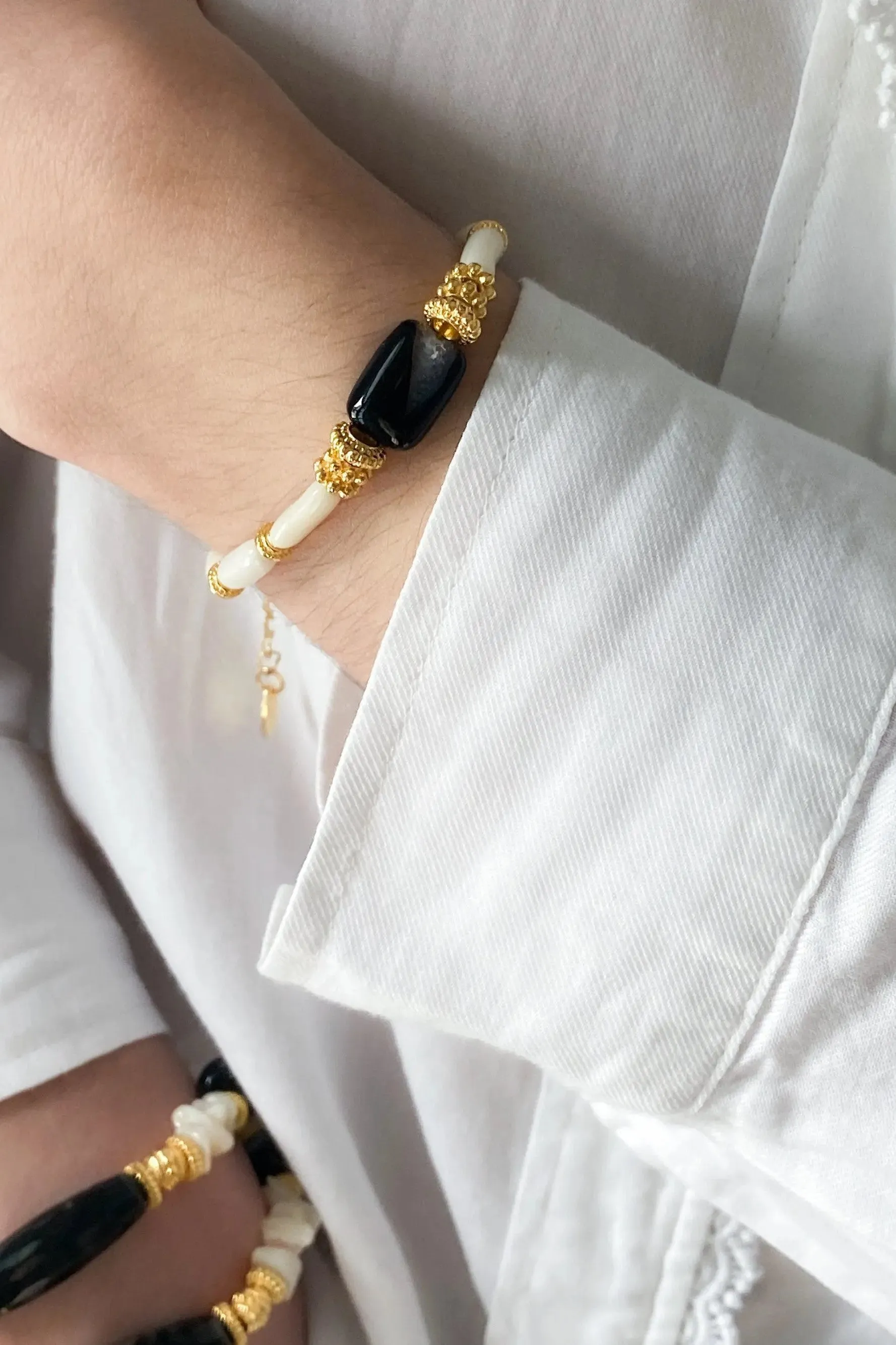HANA: Onyx & Coral Bracelet