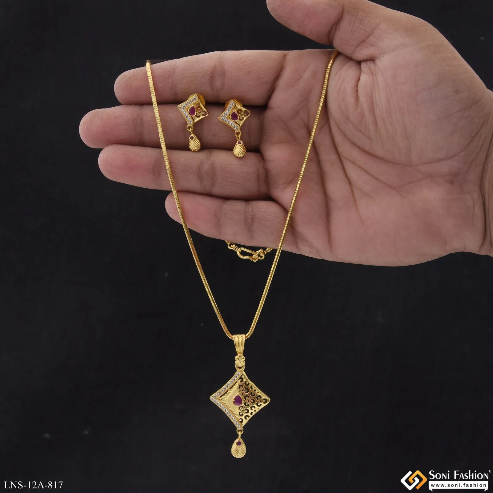 Latest Design Gold Plated Necklace Set for Ladies - Style A817