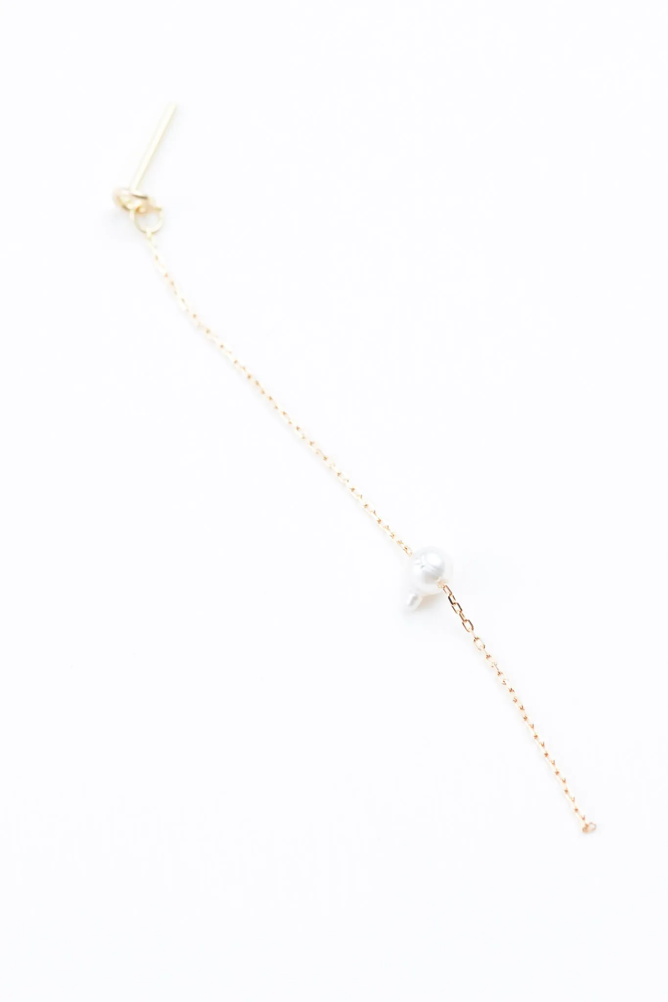 Line Single earring - Baby Akoya pearl