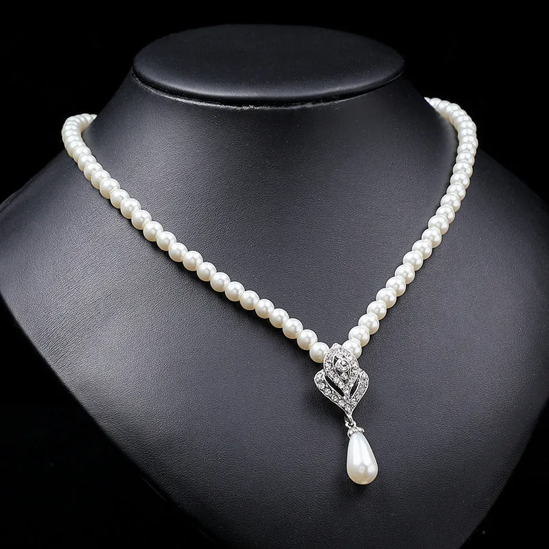 New pearl necklace set for women light luxury niche versatile sweater chain clavicle chain alloy