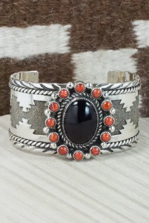 Onyx, Spiny Oyster & Sterling Silver Bracelet - Sandra Parkett