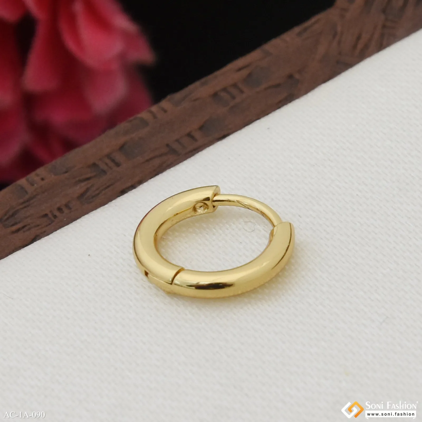 Prominent Design Golden Color Stud Earring for Men (1 Pc) - Style A090