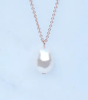 Rose Gold Teardrop Pearl Pendant Necklace